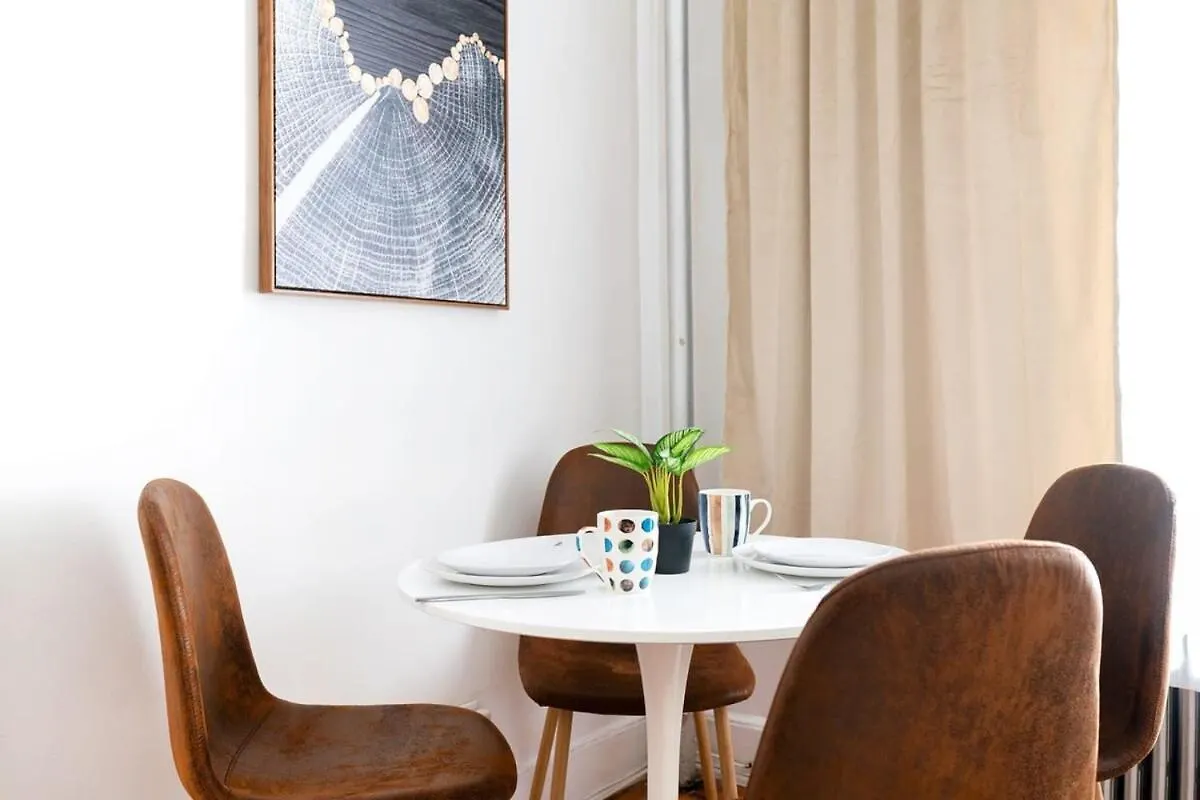 Апартаменты 61-3C Renovated 2Br Sleeps 5 Prime Upper East Нью-Йорк